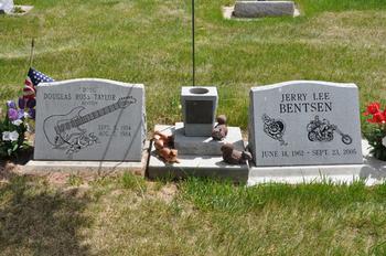 Bentsen and Taylor, Plot (Montpelier)